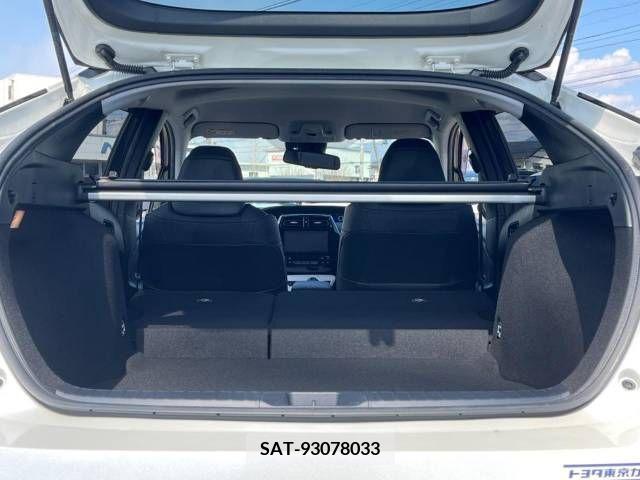 Toyota PRIUS 2017-03 215835-10
