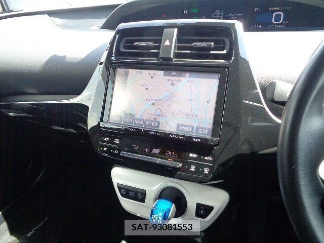 Toyota PRIUS 2017-02 346114-13