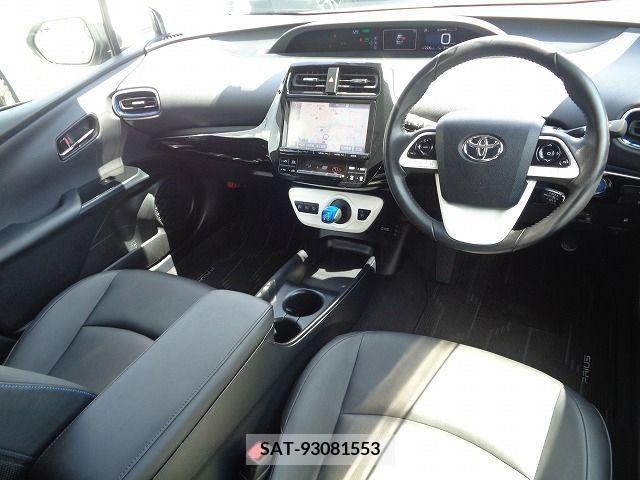 Toyota PRIUS 2017-02 346114-9