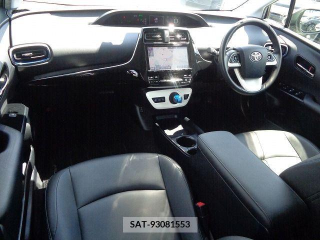 Toyota PRIUS 2017-02 346114-10