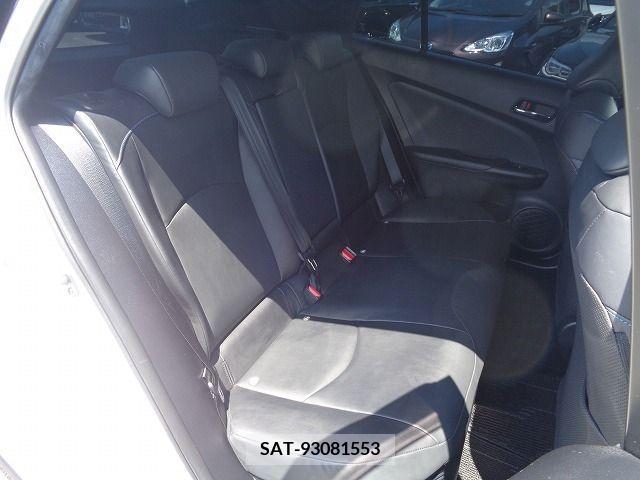 Toyota PRIUS 2017-02 346114-5