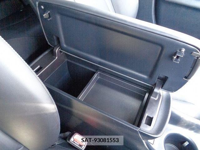 Toyota PRIUS 2017-02 346114-25