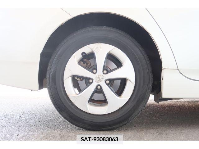 Toyota PRIUS 2013-07 345399-29