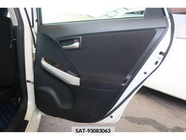 Toyota PRIUS 2013-07 345399-22