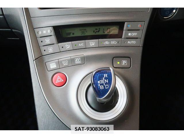 Toyota PRIUS 2013-07 345399-9