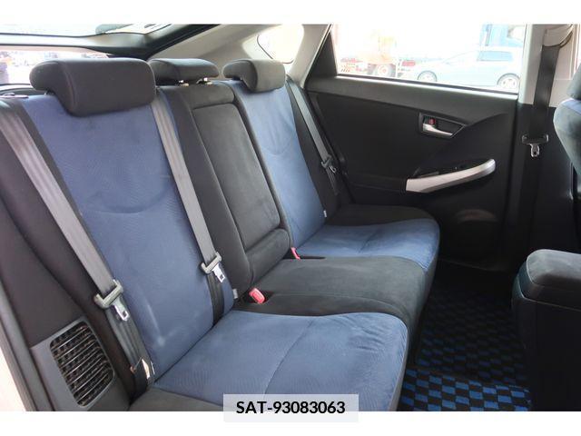 Toyota PRIUS 2013-07 345399-23