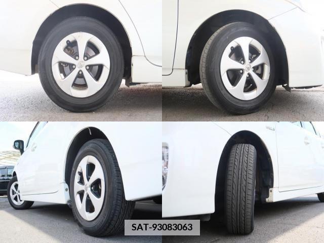 Toyota PRIUS 2013-07 345399-4