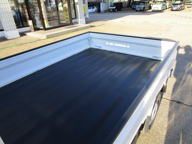 Suzuki CARRY TRUCK 2023-02 1230-9