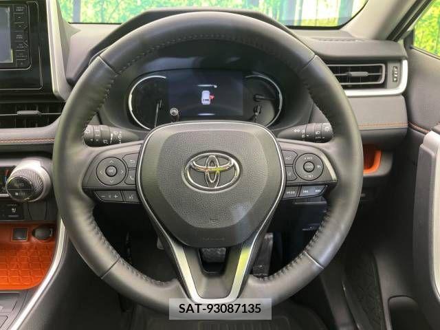 Toyota RAV4 2022-10 377883-11