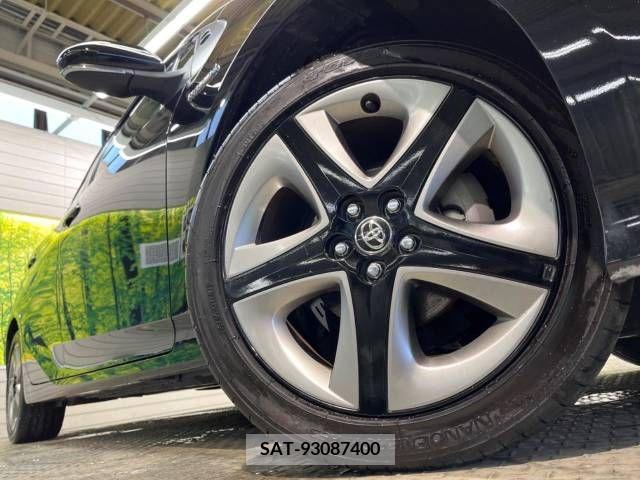 Toyota PRIUS 2020-01 205588-13
