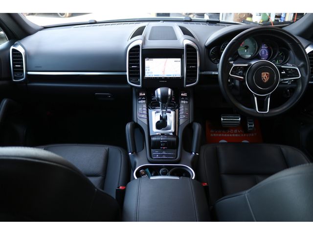 Porsche CAYENNE 2015-05 24499-1