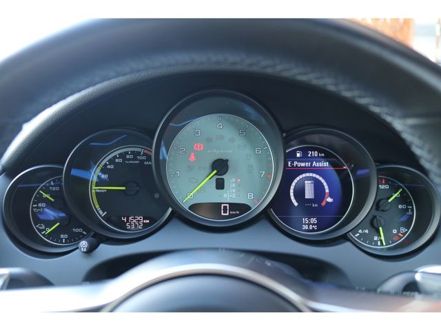 Porsche CAYENNE 2015-05 24499-21
