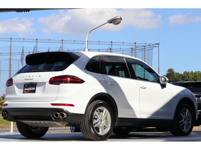 Porsche CAYENNE 2015-05 24499-8