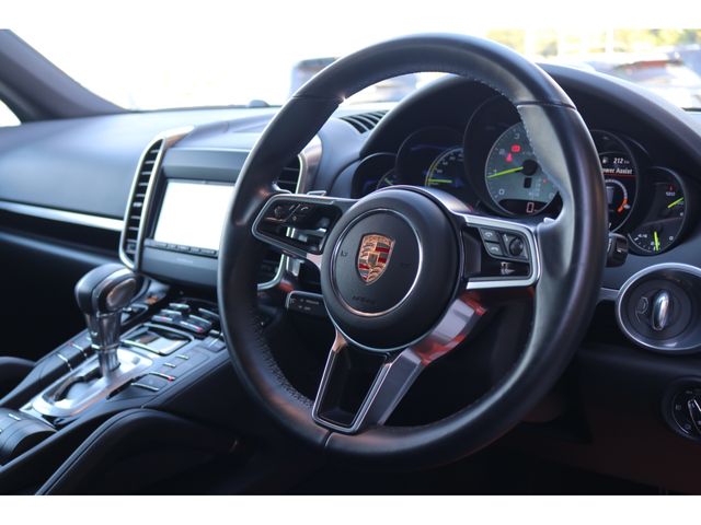 Porsche CAYENNE 2015-05 24499-15