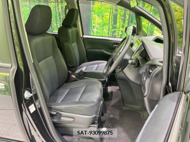 Toyota VOXY 2015-06 212451-9