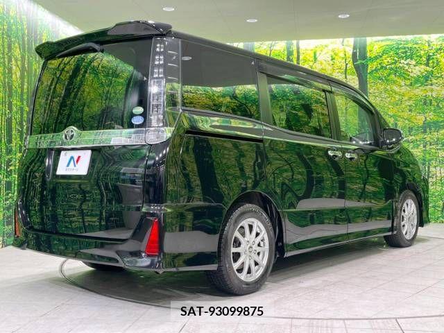 Toyota VOXY 2015-06 212451-18