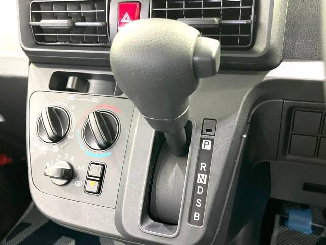 Daihatsu TANTO 2022-03 186842-18