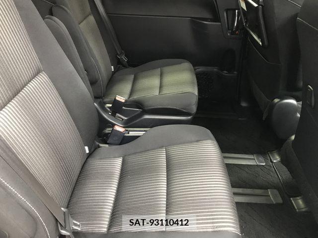 Toyota VOXY 2019-03 214629-15
