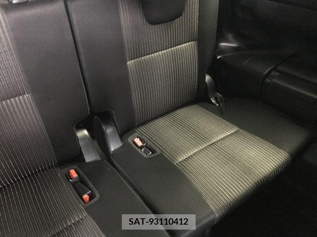 Toyota VOXY 2019-03 214629-16