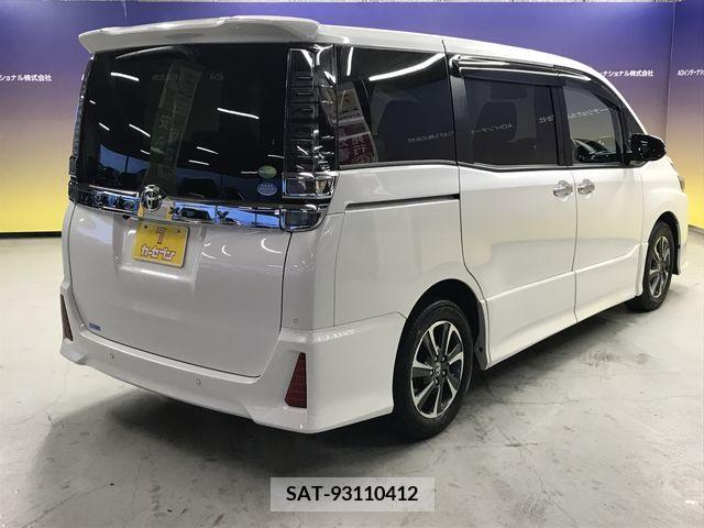 Toyota VOXY 2019-03 214629-2