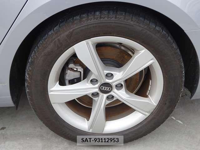 Audi A4 2022-11 232001-12