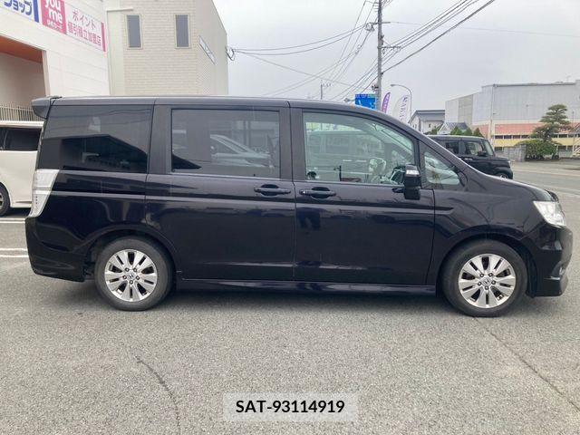 Honda e 2010-04 236522-5