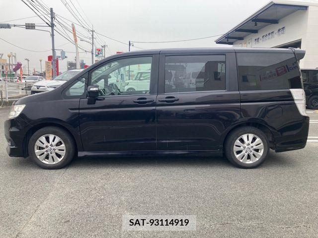 Honda e 2010-04 236522-1