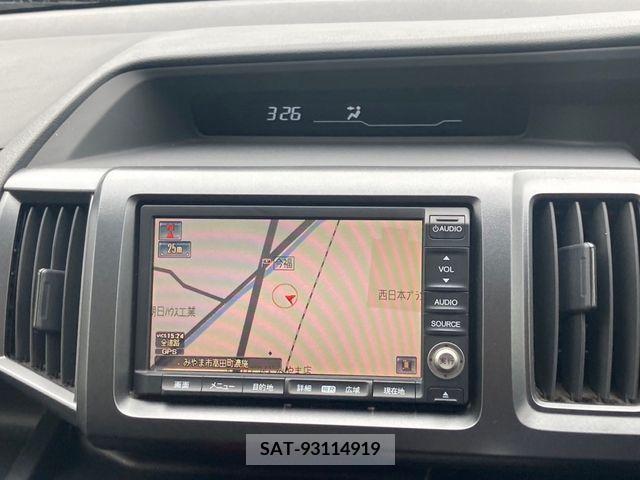 Honda e 2010-04 236522-17