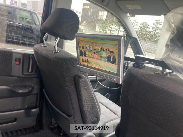 Honda e 2010-04 236522-11