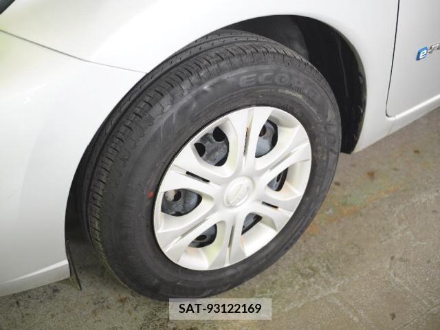 Nissan NOTE 2019-08 305519-19