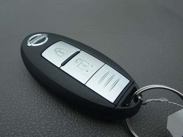 Nissan MARCH 2021-03 2700-25