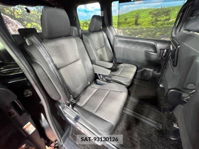 Toyota VOXY 2019-12 336962-8