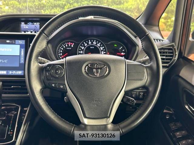 Toyota VOXY 2019-12 336962-11