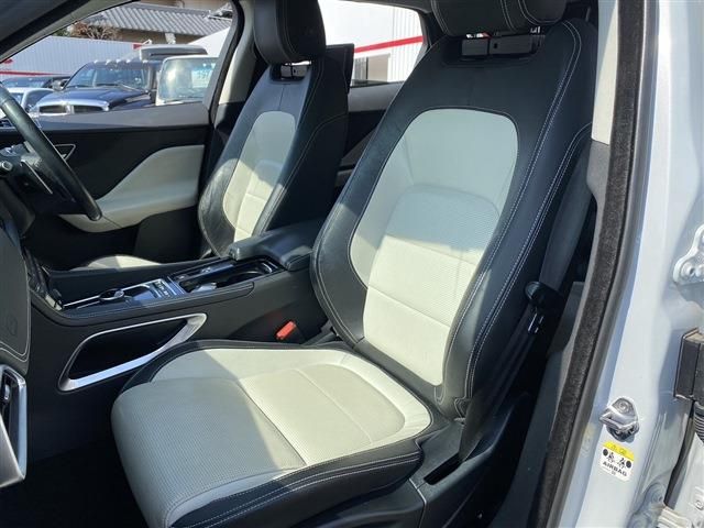Jaguar F-PACE 2018-01 15499-14