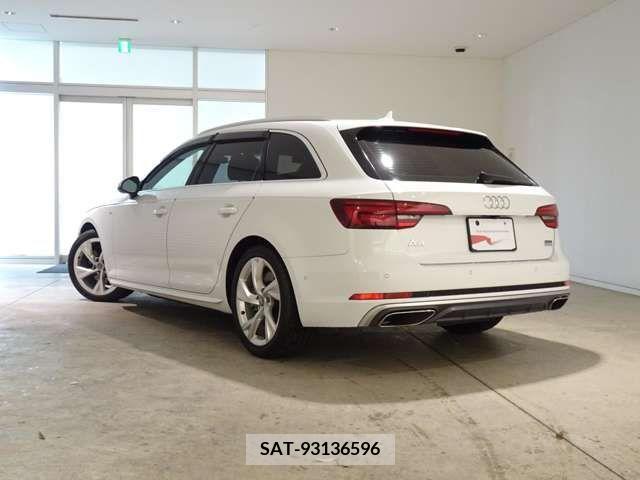 Audi A4 2019-09 260976-5