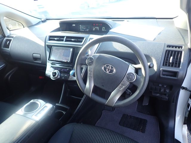 Toyota PRIUS ALPHA 2018-10 21690-1