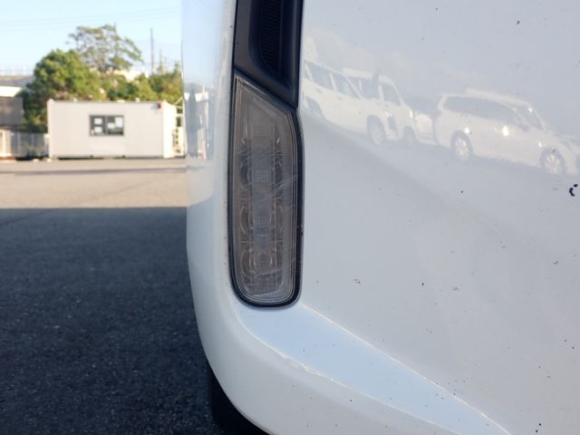 Toyota PRIUS ALPHA 2018-10 21690-8
