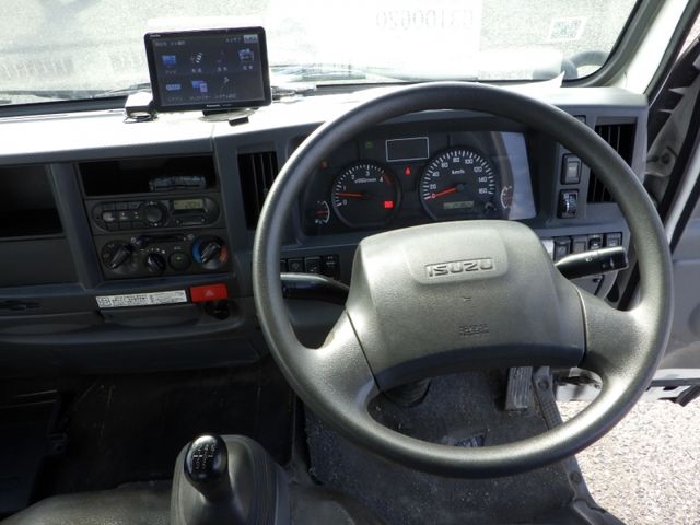 Isuzu ELF TRUCK 2017-09 186110-4