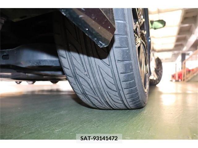 Toyota PRIUS 2019-04 346948-26