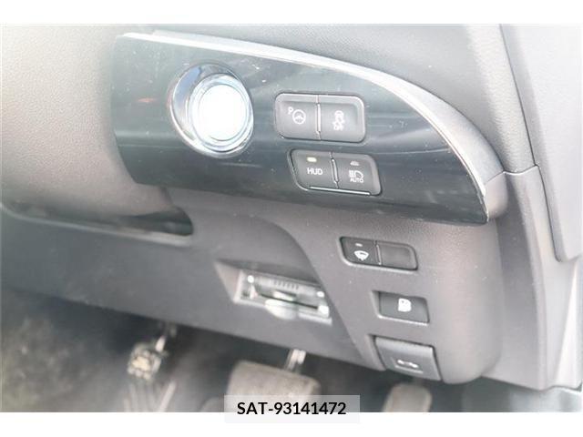 Toyota PRIUS 2019-04 346948-10