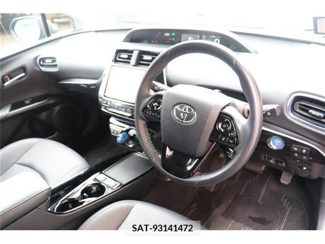 Toyota PRIUS 2019-04 346948-8