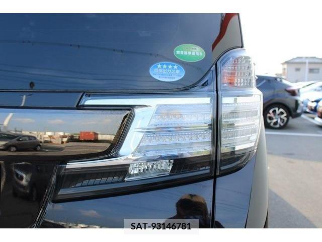 Toyota VELLFIRE 2016-08 369839-11