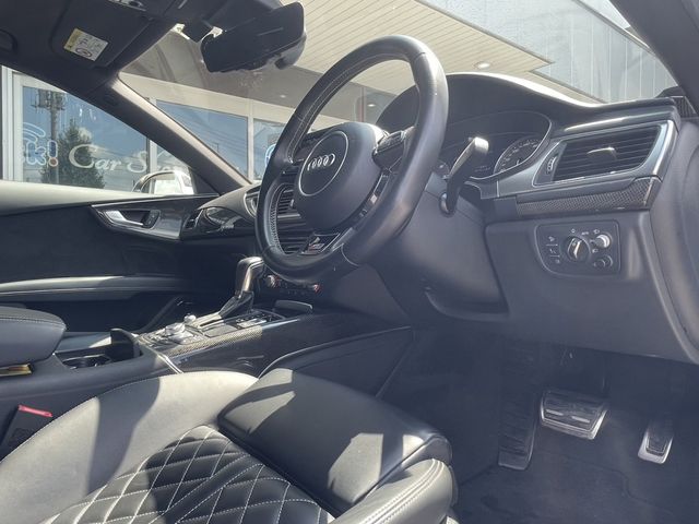 Audi S7 2015-05 3763-7