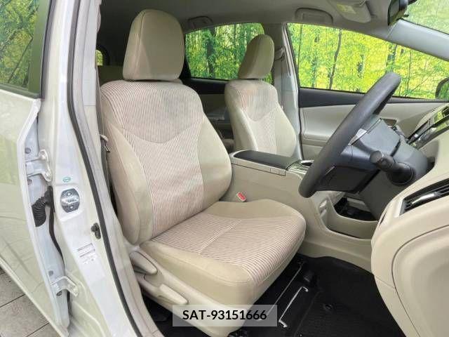 Toyota PRIUS ALPHA 2015-03 215552-8