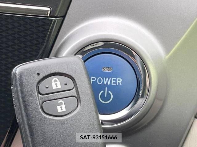 Toyota PRIUS ALPHA 2015-03 215552-6