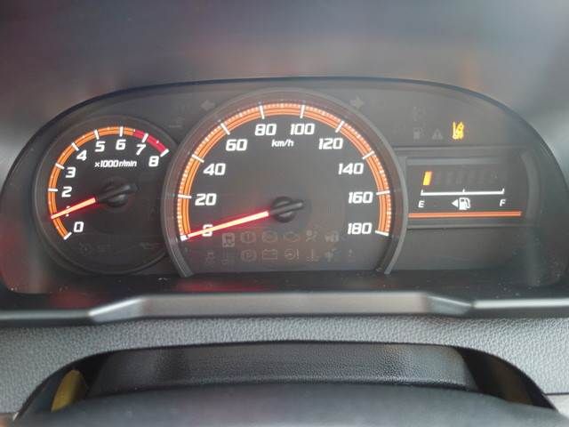 Toyota ROOMY 2018-07 4692-9