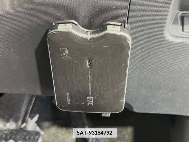Toyota AQUA 2012-06 346470-3