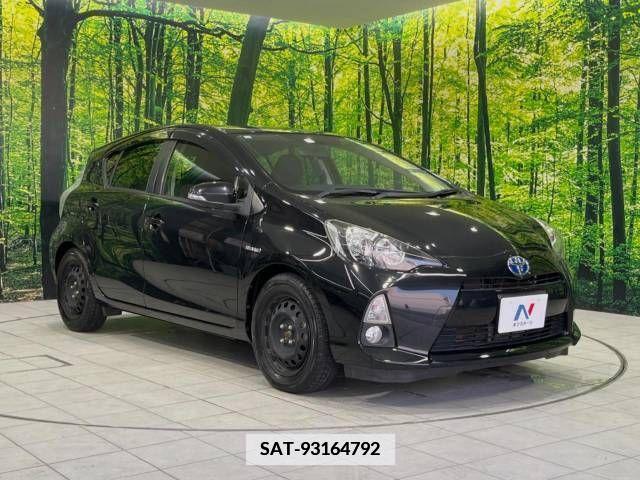 Toyota AQUA 2012-06 346470-15