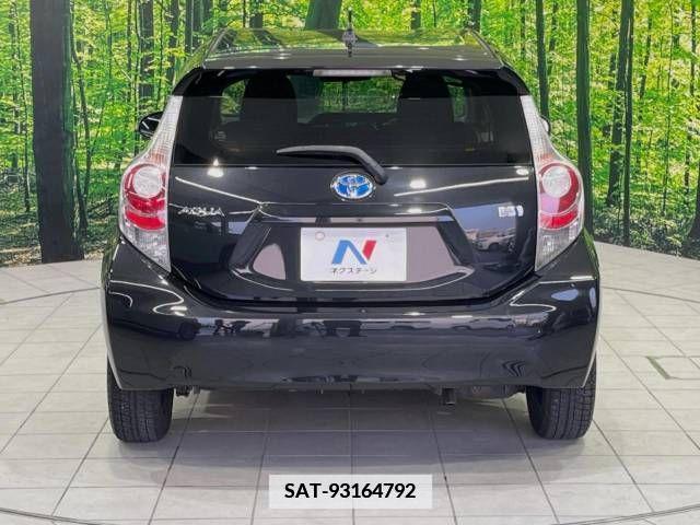Toyota AQUA 2012-06 346470-14