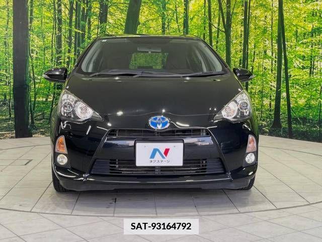 Toyota AQUA 2012-06 346470-13